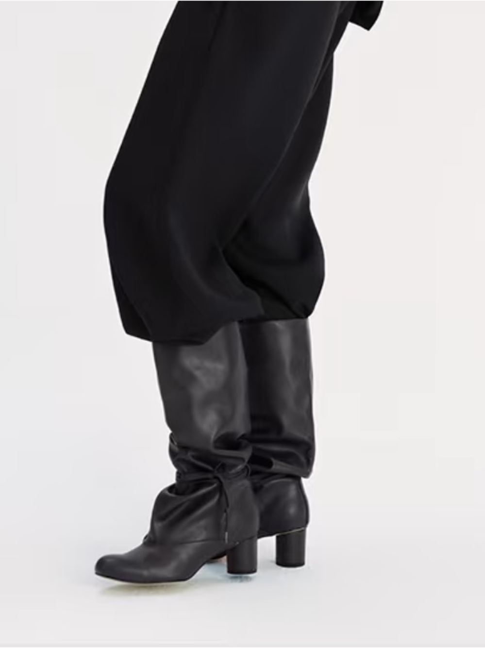 Kelly style Strap boots
